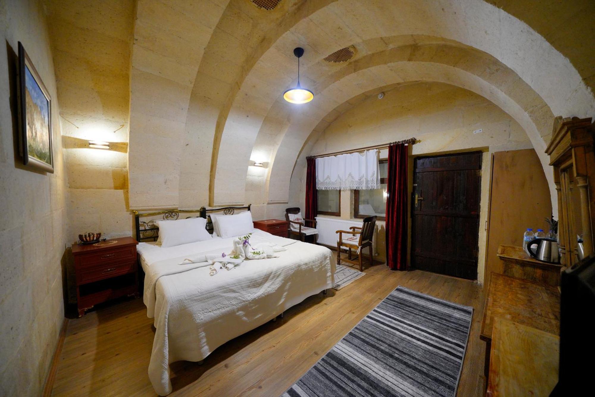 Hotel Antik Cave House Ürgüp Esterno foto