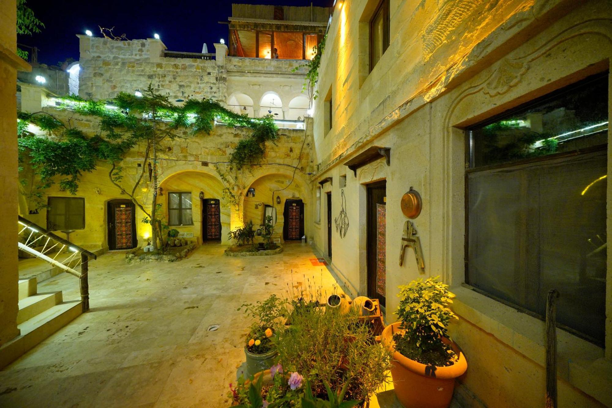 Hotel Antik Cave House Ürgüp Esterno foto